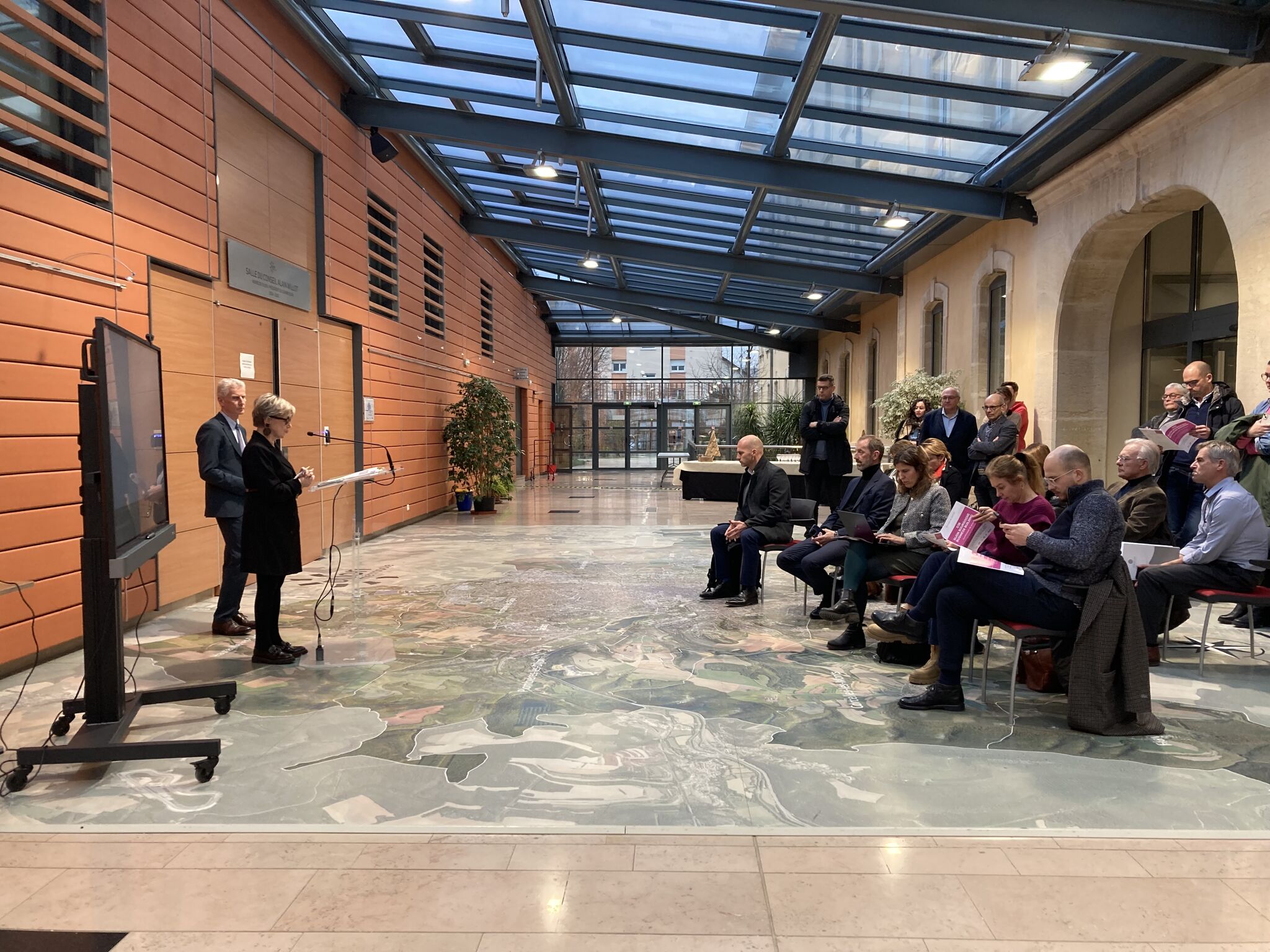 Conférence de presse au sein des locaux de Dijon Métropole pour la présentation de la SEM Patrimoniale Dijon Bourgogne Business Building (D3B)